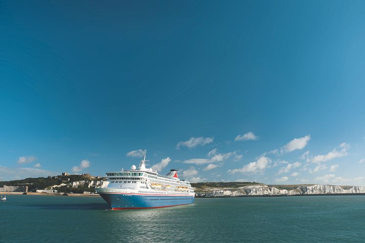 Balmoral cruising out of Dover, UK.jpg