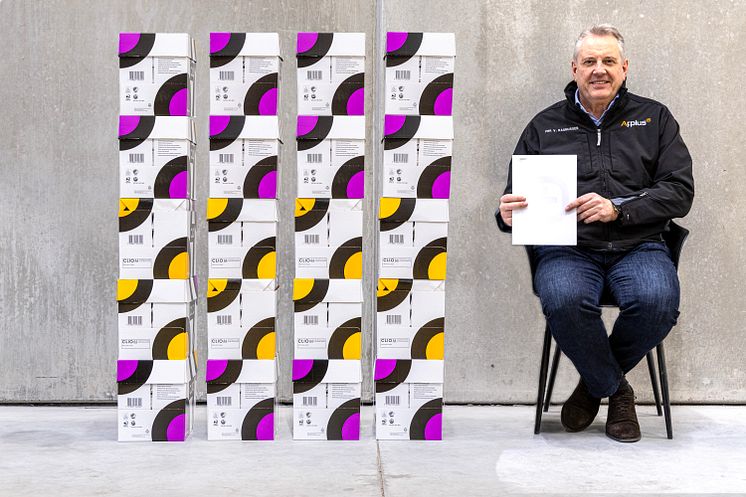 1 maaneds papirforbrug og Per V Rasmussen.jpg