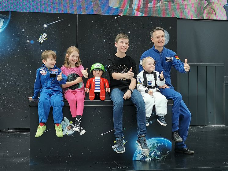 Nachwuchs-Astronauten mit Matthias Maurer