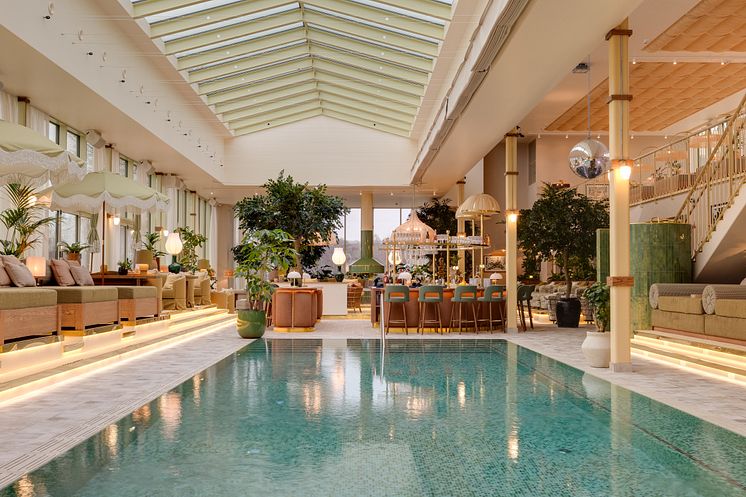 1750 m2 Pool Club