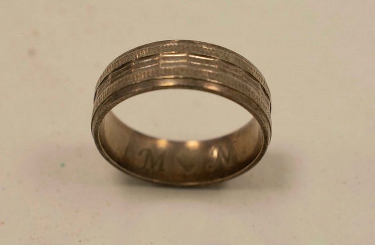 Engraved gold ring.jpg