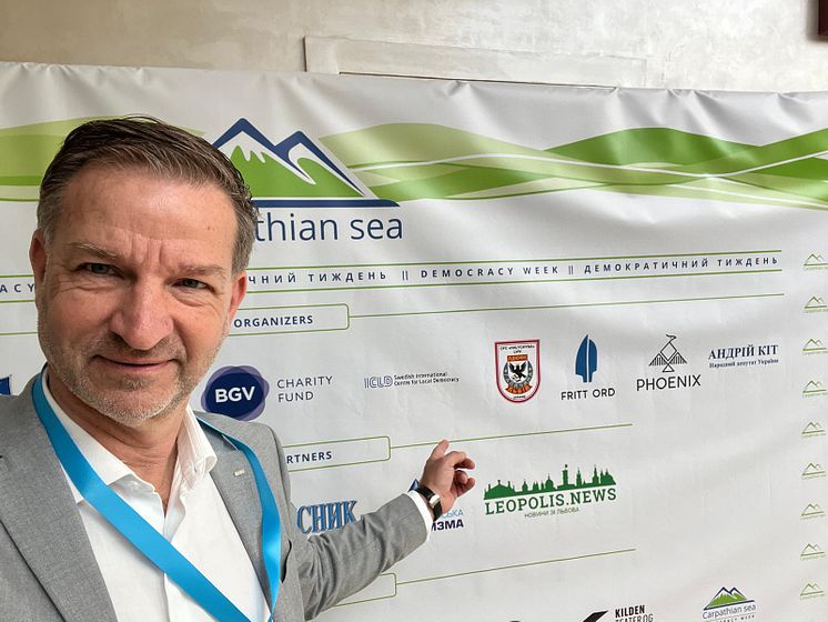 Johan at the Carpathian Sea Democracy Week 