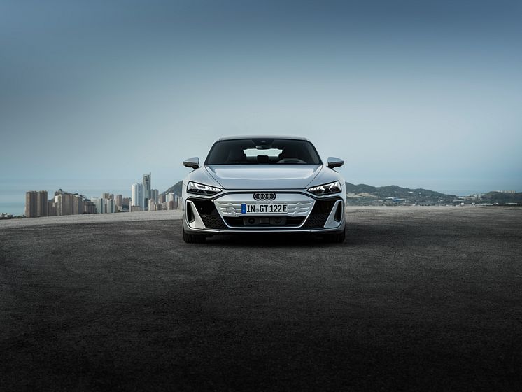 Audi S e-tron GT (Floretsølv metal)