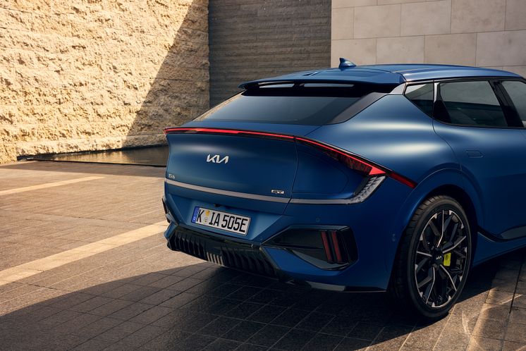 kia-new-ev6-gt-my25-YachtBlueMatt-static-highres-8192x5464.jpg