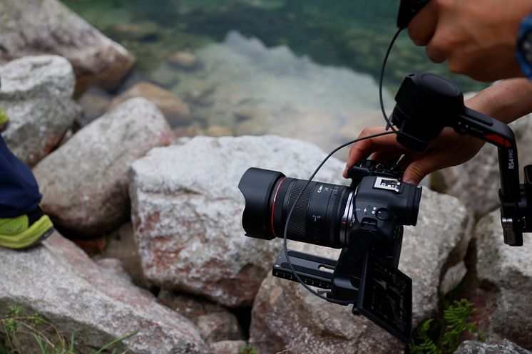 RF 24MM F1.4L VCM_BTS_Nature_Lifestyle 02.JPG