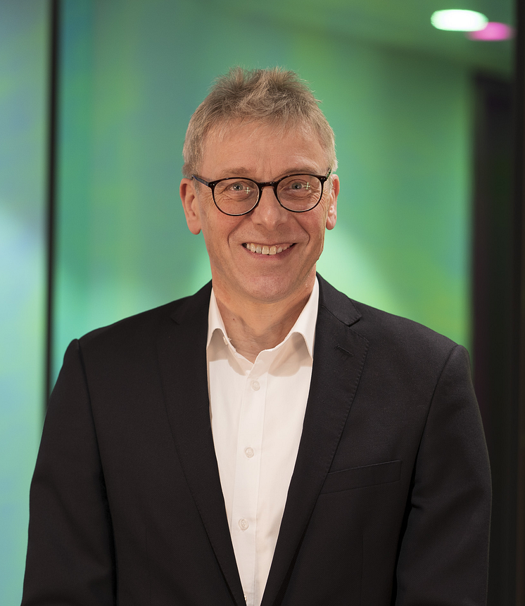 Handelsblatt Research Institute_Dr. Jörg Lichter.png