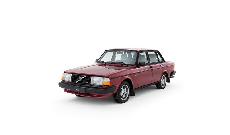 Volvo_240_Turbo_45.jpg