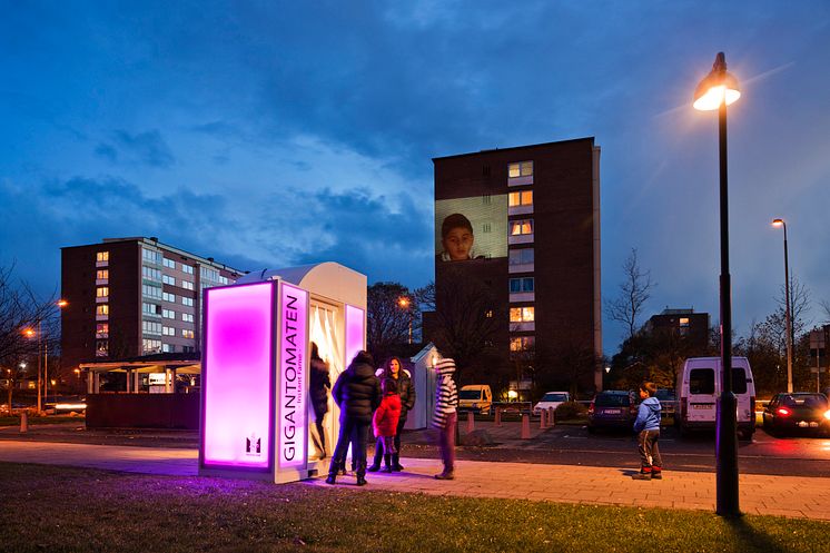 Stadens ljus: Rosengård. Gigantomaten