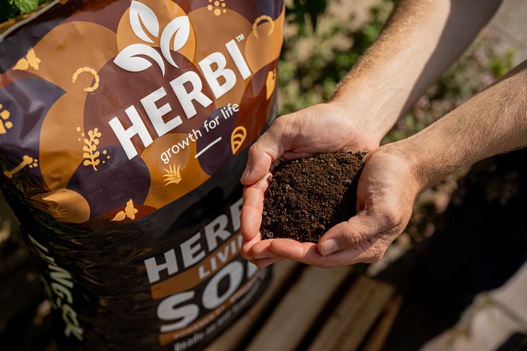 Herbi Living Soil.jpg