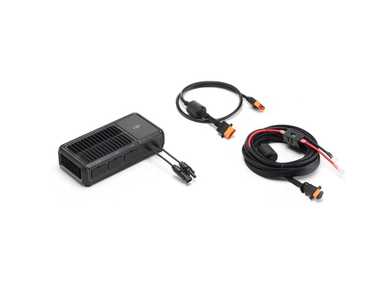 DJI Power 1.8kW Super Fast Car Charging Combo_Family Photo.jpg