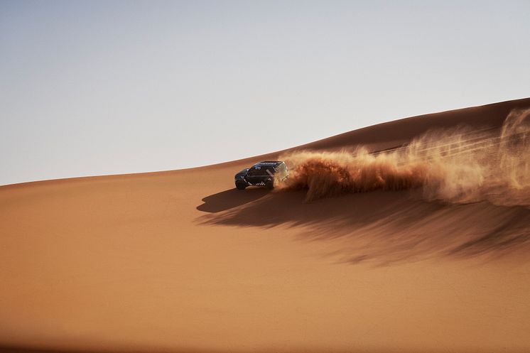 DEFENDER_RALLY_DYNAMIC_01.jpg