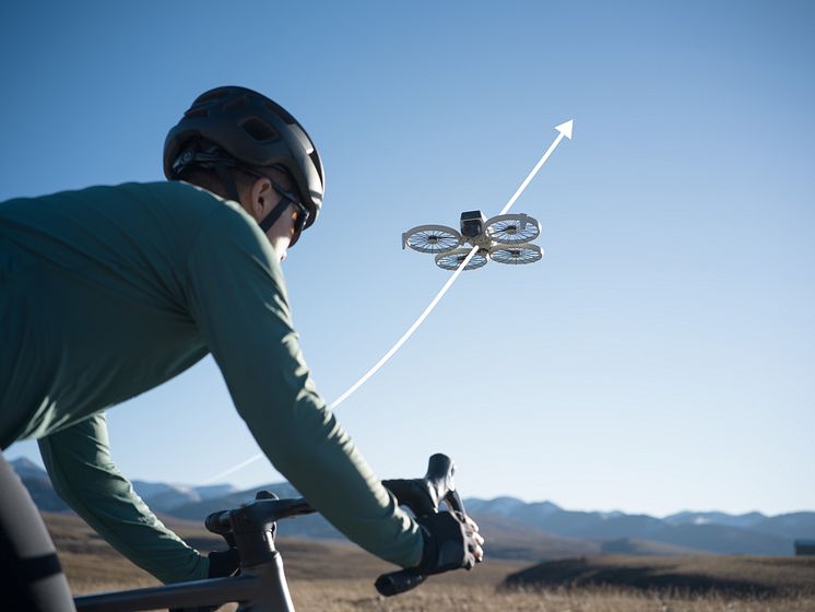 DJI FLIP_QuickShots_Dronie.jpg
