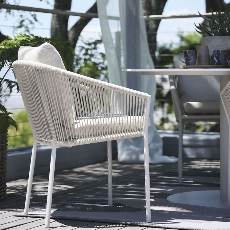 Stabelstol BRAVA hurtigttørrende beige (749 DKK).jpg