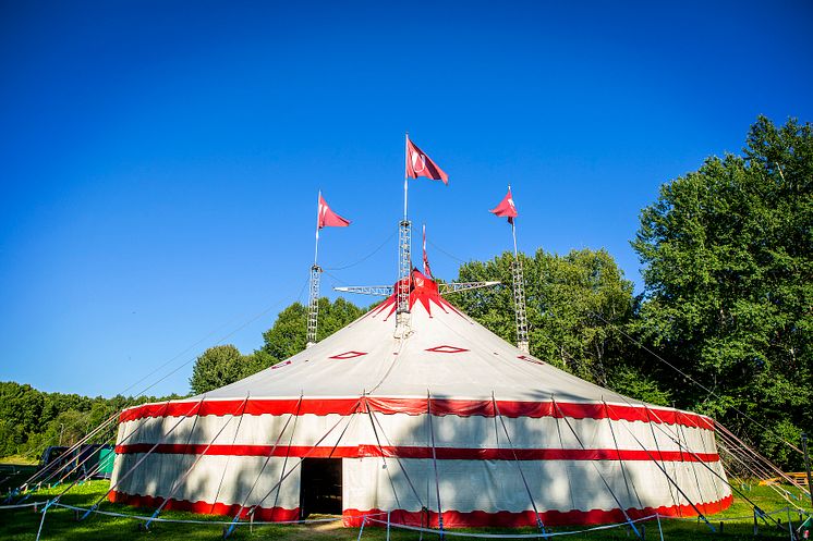 Teatertältet i Gottsunda liggande_foto Maria Lilja.jpg