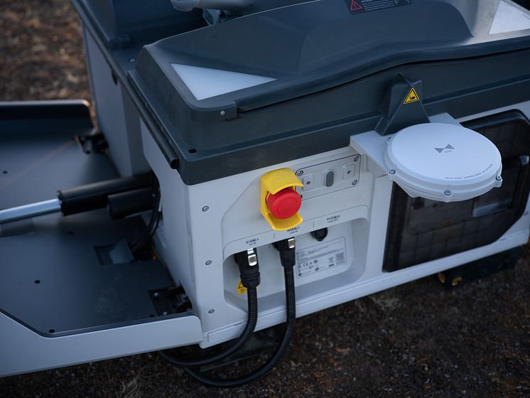Dock 3-front-close up.jpg