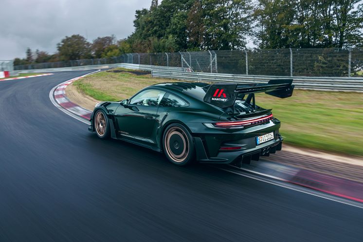 Porsche 911 GT3 RS Manthey Kit