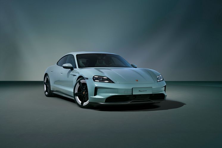Porsche Taycan 4