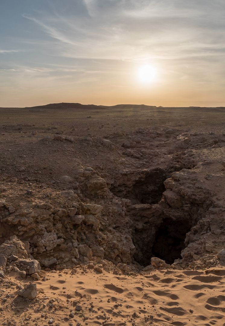 4 - The entrance to a cave at the field site in central Arabia. Photo credit Dr Paul Breeze.jpg