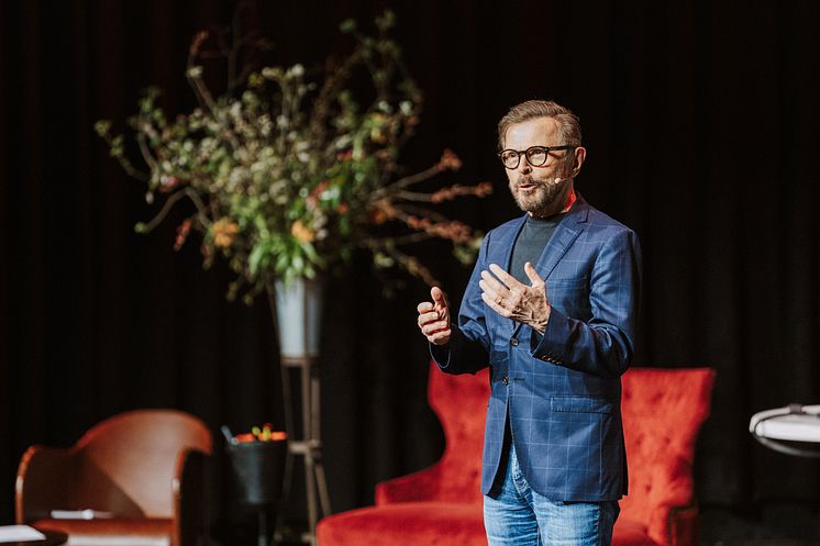 Björn Ulvaeus välkomnar 400 Djurgårdskollegor till säsongskickoff