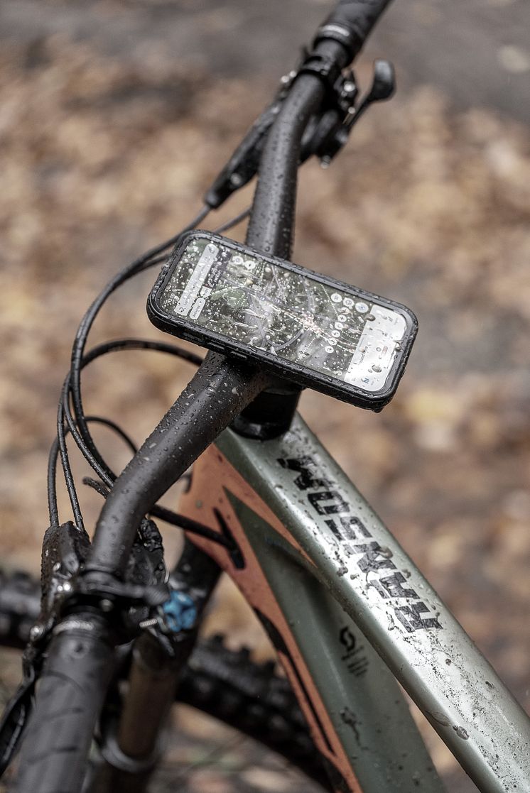PhoneCaseXtreme_Bike_3104b.jpg