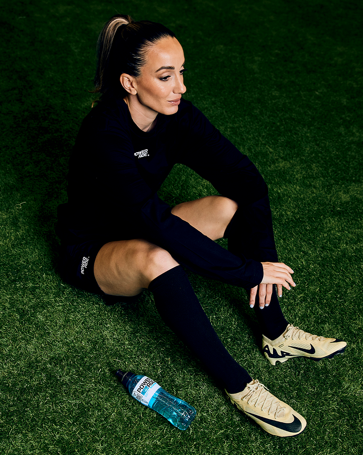 Kosovare Asllani Powerade 12.png