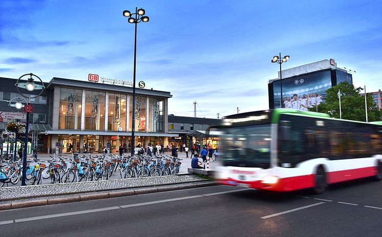 Nachtverkehr Anbindung Hauptbahnhof Jörg Schimmel DSW21.jpg
