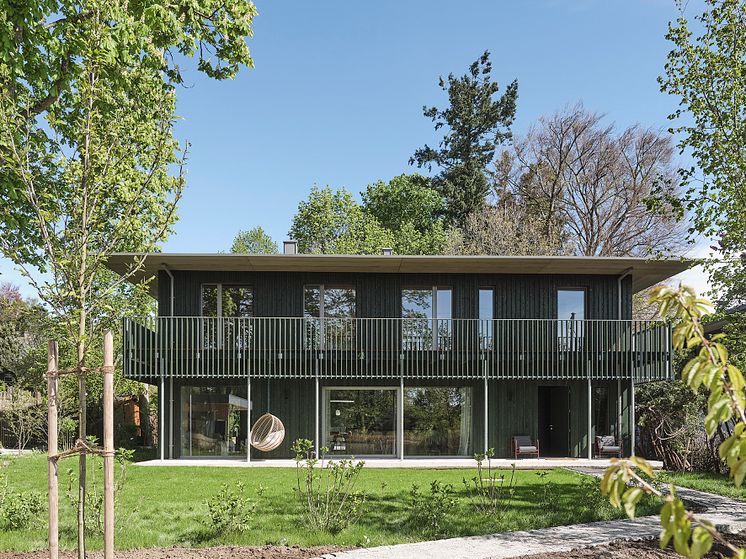 Haus AZ von Sascha Arnold_Außenansicht_15cm.jpg
