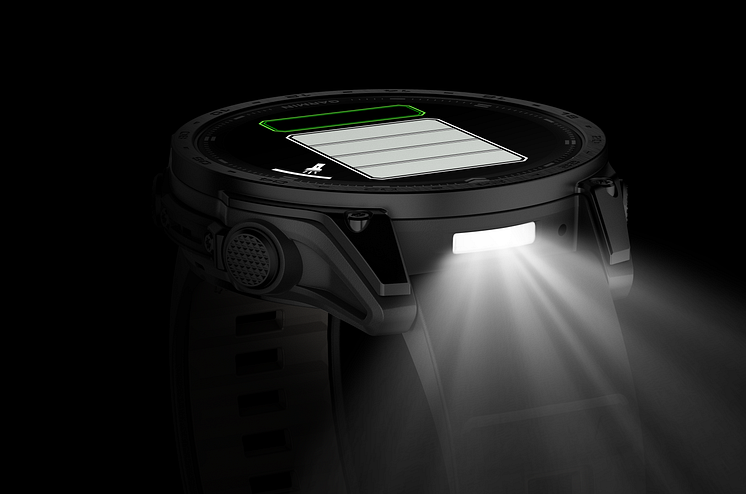 tactix8_47mm_AMOLED_HR_flashlight_white.png