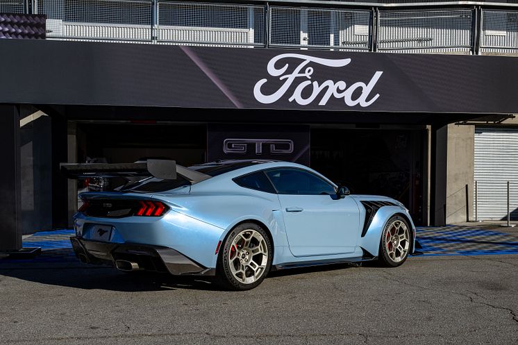 2025 Mustang GTD (2).jpg