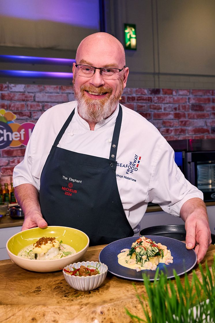 01 Chef Hulstone demo.jpg