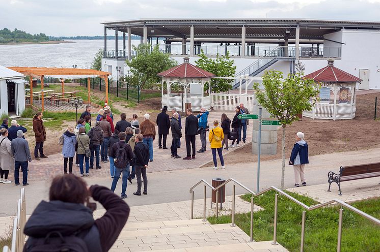 Biedermeierstrand - Blick auf die umgebaute Seebühne