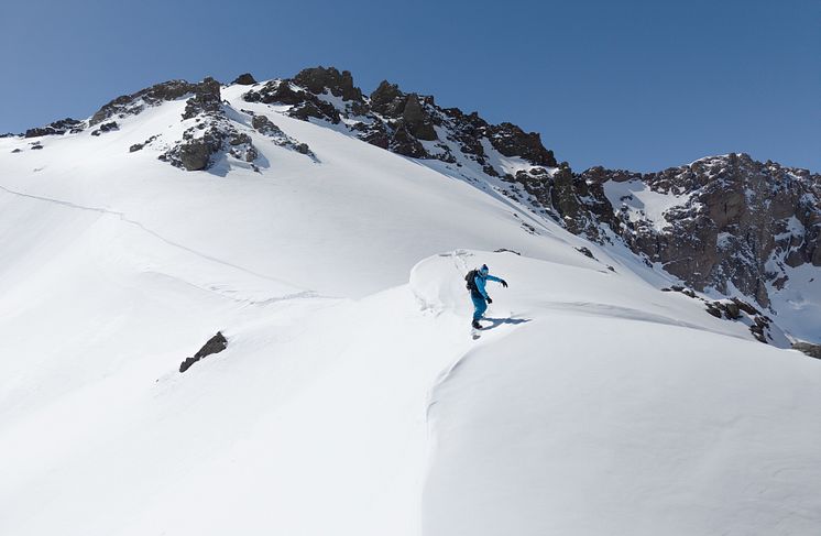 Skiing_70mm shot on-5.jpg