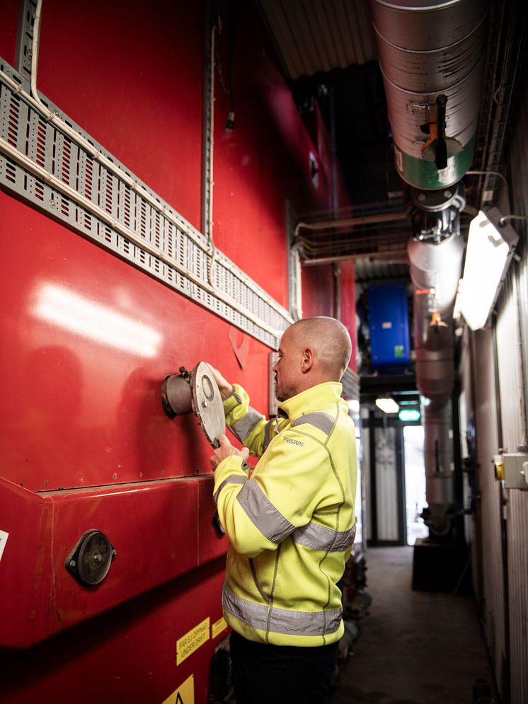 Solör Bioenergi fortsätter att utveckla sin fjärrvärmeproduktion och nu är ännu en biopanna i drift på fjärrvärmeanläggningen i Sjöbo. Foto: Marit Lasson