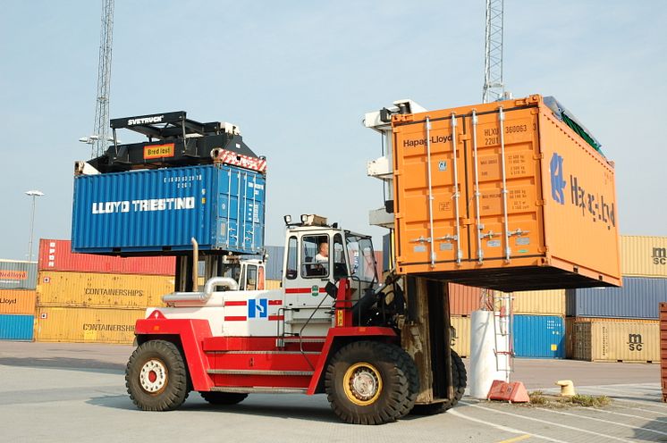 Truck och container