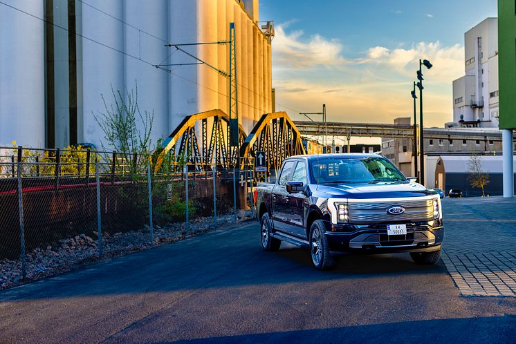 Ford F-150 Lightning 2024 (4).jpg