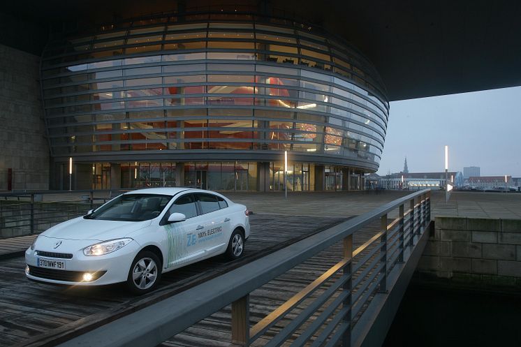 Renault Fluence ZE ved Operaen i København