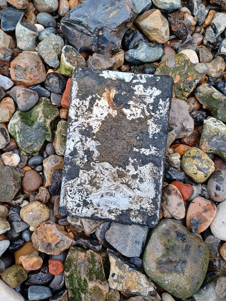 IPad recovered from Thames.jpg