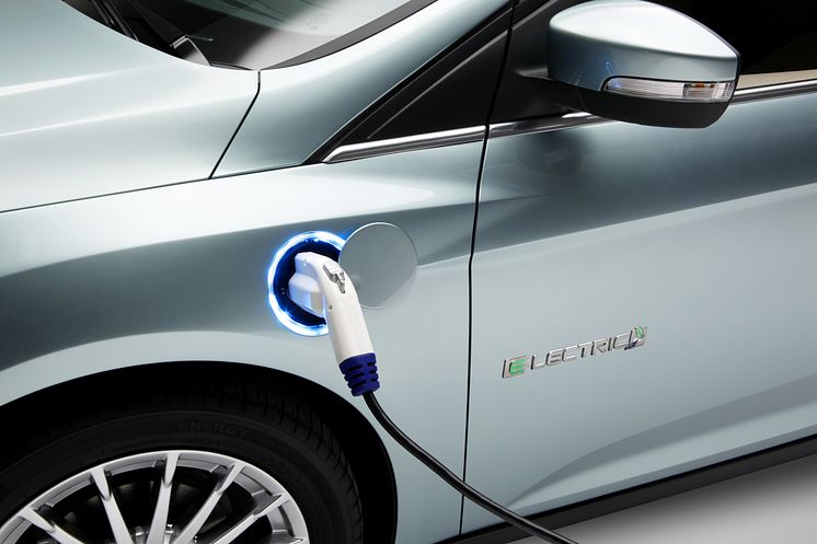 FORD LANSERAR HELT NYA FOCUS ELECTRIC – FORDS FÖRSTA NOLLUTSLÄPPSBIL