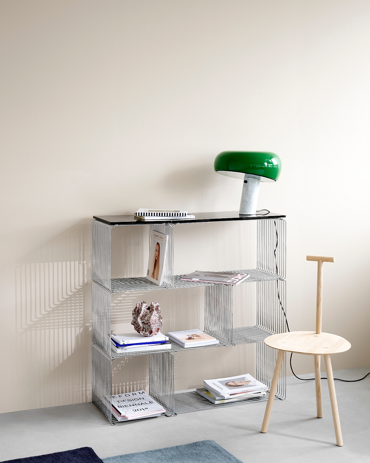 Royal Design Group lifestyle picture with Montana shelf.