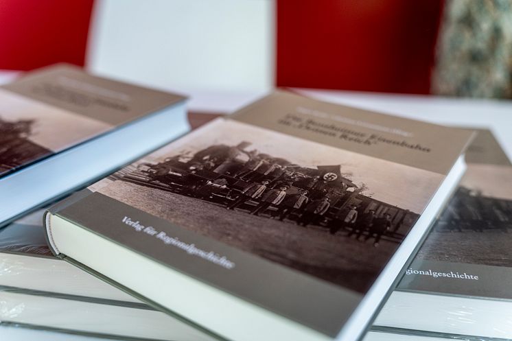 Abschluss eines vierjährigen Forschungsprojekts der Bentheimer Eisenbahn AG und der Universität Vechta: Aufgaben und Verwicklungen der Eisenbahngesellschaft unter der Herrschaft des Nationalsozialismus | Buchvorstellung in Bad Bentheim