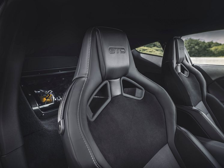 2025 Ford Mustang GTD_interior_05.jpg