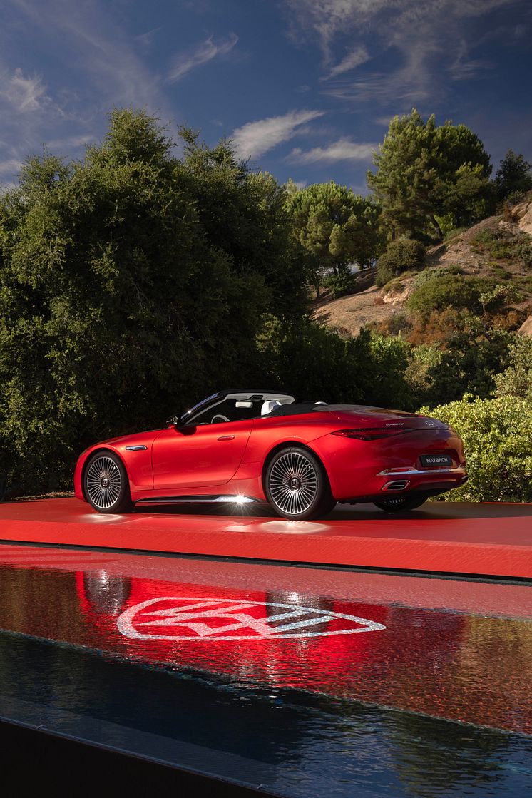 Mercedes Maybach SL 680 Monogram Series 