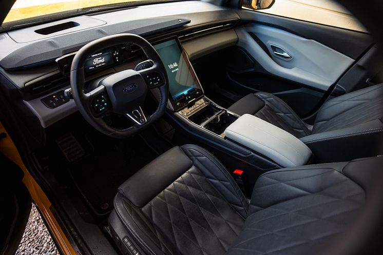 Ford_Capri_042025-35.jpg