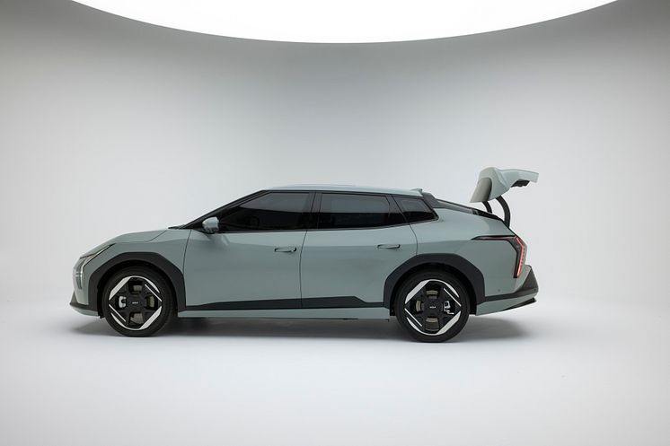 kia-ev4-fastback