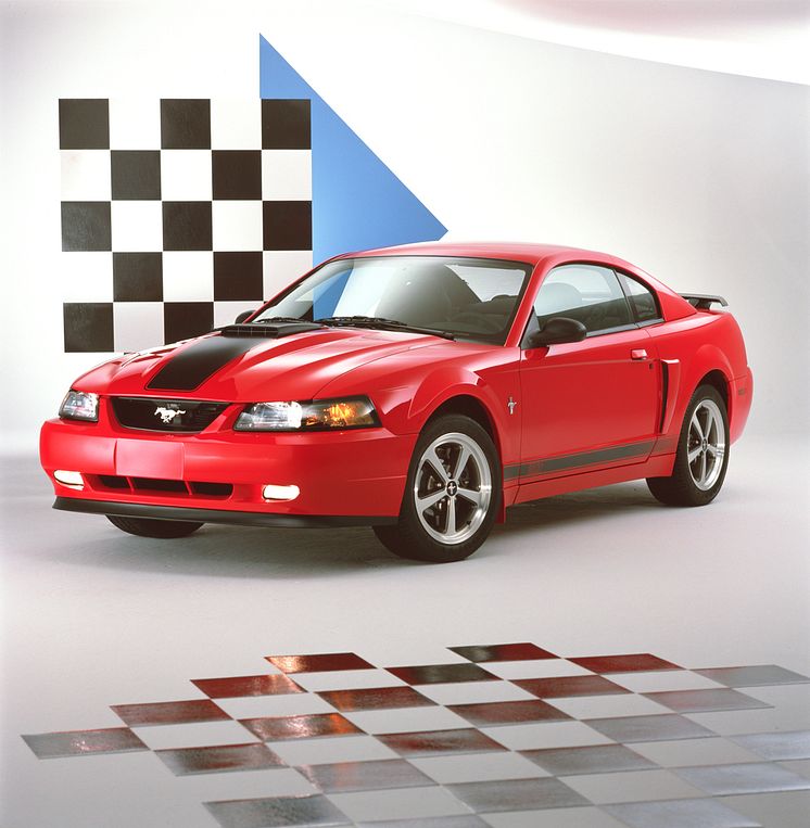 2003-Gen4_ford_mustang_mach_1_coupe.jpg