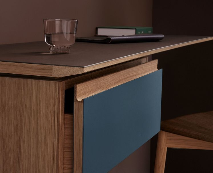 High Resolution-Furniture Linoleum 4179 smokey blue close up drawer.jpg