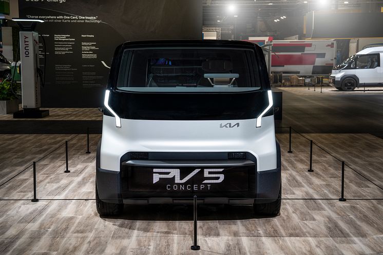 kia-pbv-pv5-iaa-24-static-highres002.jpg