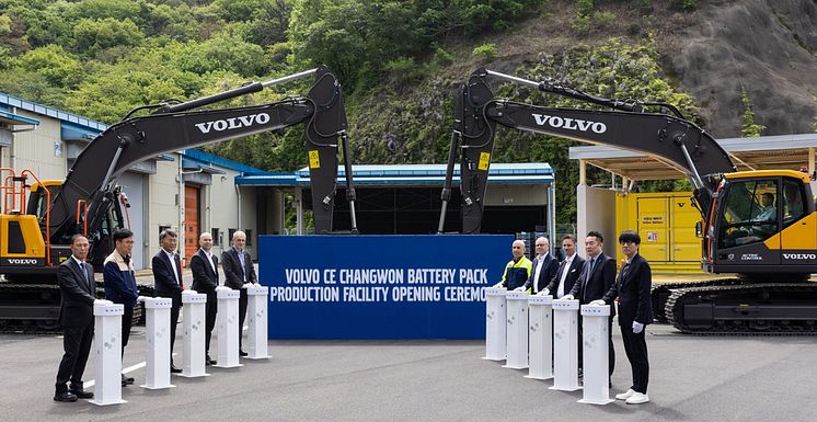Invigningen på Volvo CE:s anläggning i Changwon, Sydkorea