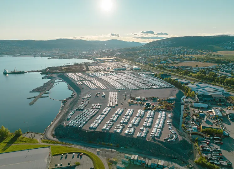 Ferdig satt: 200 mål nytt land på Gilhus er etablert. Sprengstein i fem meters høyde bidrar til utfylling på  Drammen Havn. 