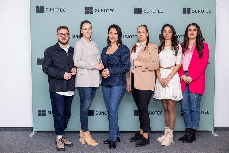 Mentors for Teenovator with SUNOTEC 